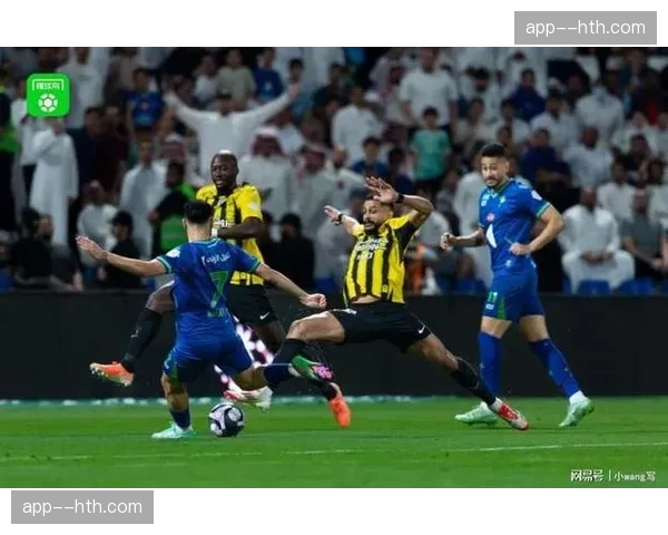 哈萨征服5-3-2防守阵型 迎战利雅得新月四后卫传控体系